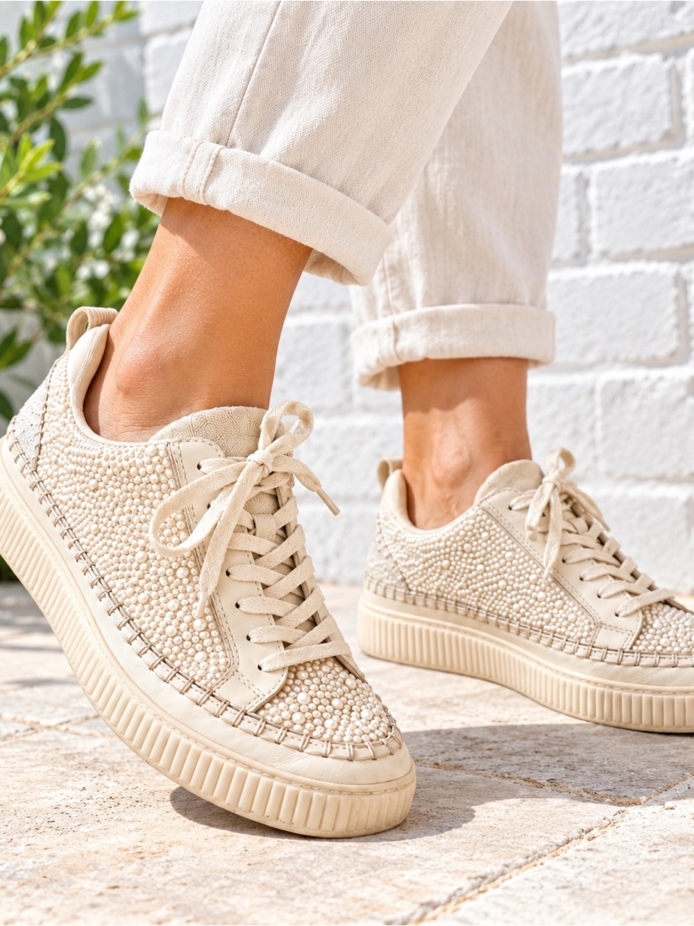 Dolce Vita Women's NICONA Pearl Sneakers
Size 8.5